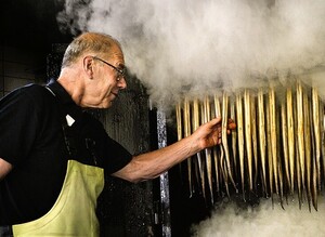 van-hulst-palingrokerij02